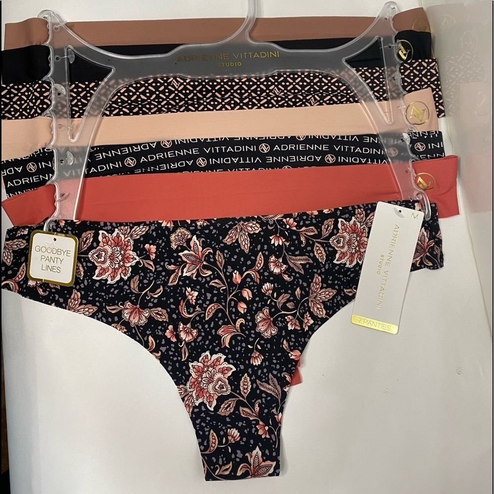 🖤Womens Adrienne Vittadini 7 pack Thong 🖤
